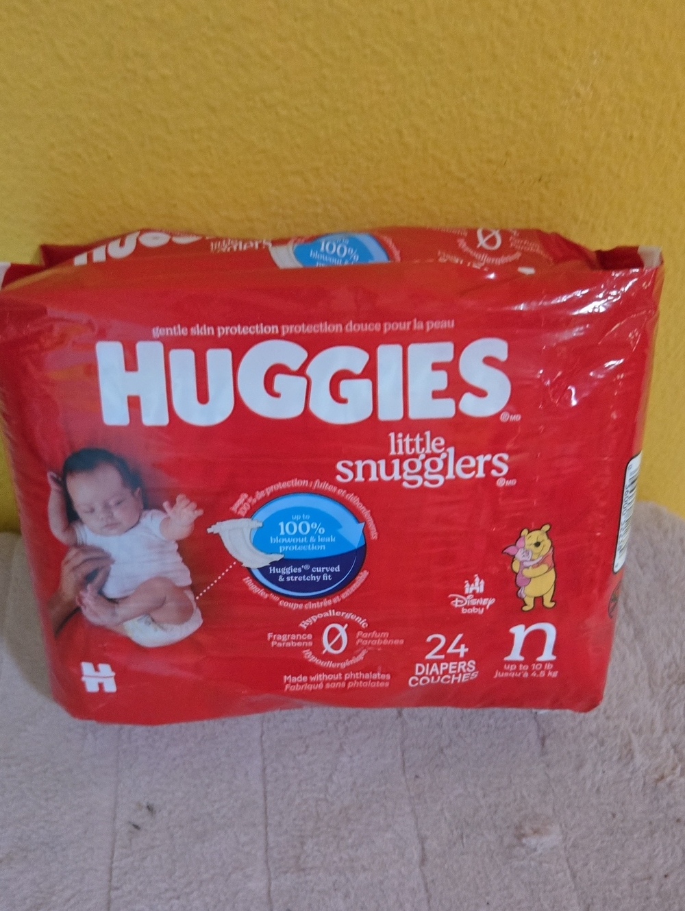Huggies Little Snugglers Red Baby Diapers - Pack of 24